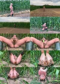 Mydirtyhobby - Devil Sophie - Screwdriver schiss - extremely dirty with rubber boots in the field on the way [1080p] (Scat)
